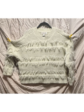 Shyanne Women's Cream Knit/Fringe Sweater XL. Preowned, excellent condition